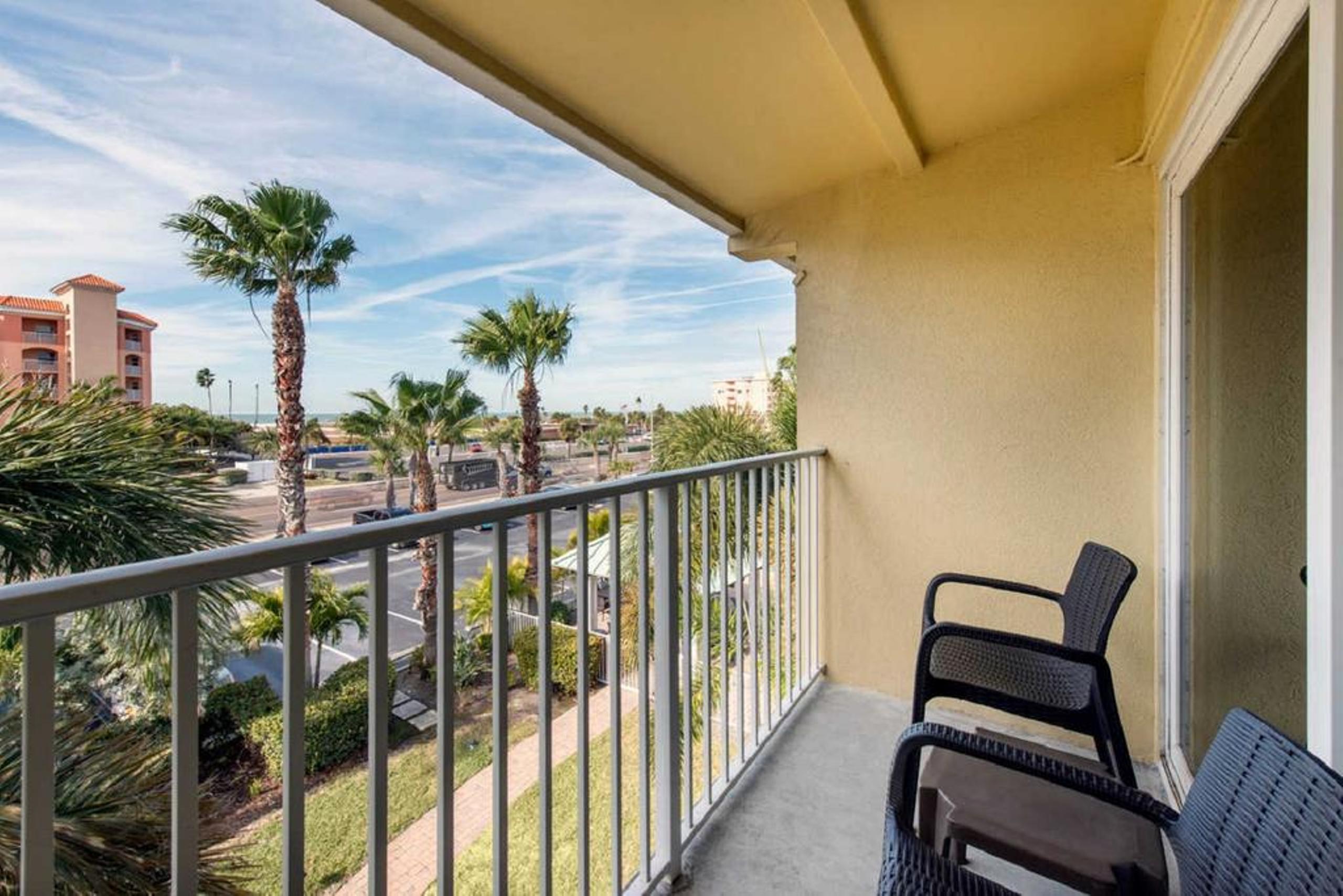Treasure Island Hotel And Marina St. Pete Beach Buitenkant foto