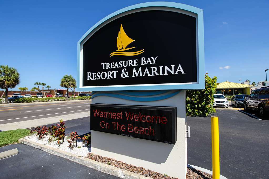 Treasure Island Hotel And Marina St. Pete Beach Buitenkant foto